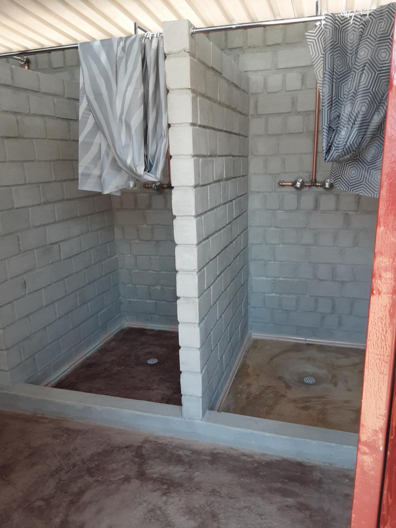 אוטג'ו Kai-Oms Backpackers Lodge מראה חיצוני תמונה