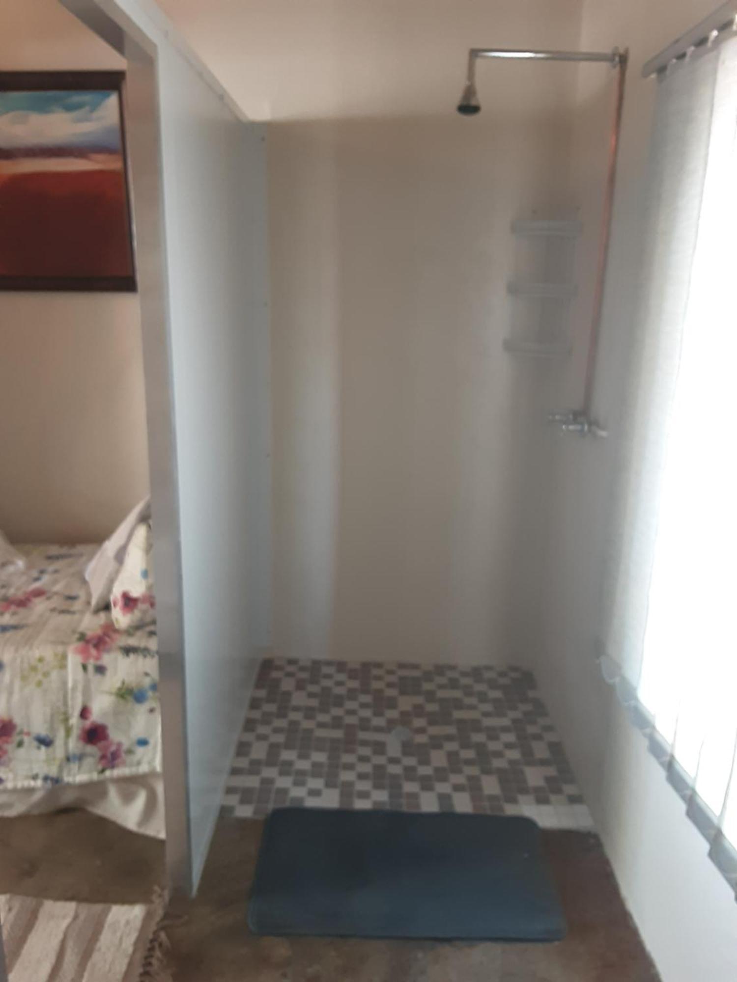אוטג'ו Kai-Oms Backpackers Lodge מראה חיצוני תמונה